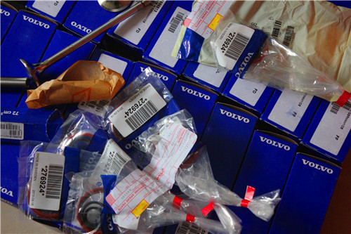 沃爾沃L150H裝載機(jī)沃爾沃D13E發(fā)動機(jī)維修保養(yǎng)配件