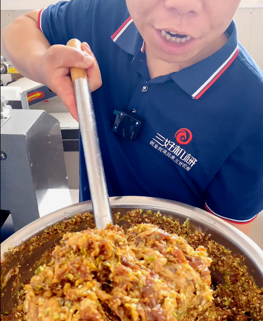 有理論沒實踐的坑別踩，仿手工包子機教面餡工藝