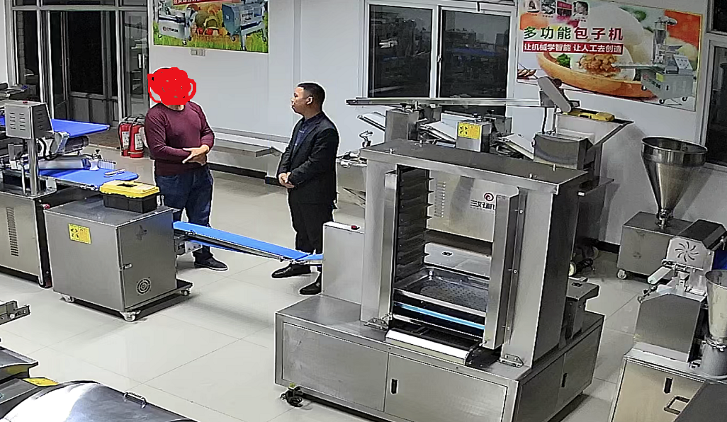 負債千萬老鐵用包子機做生坯包子