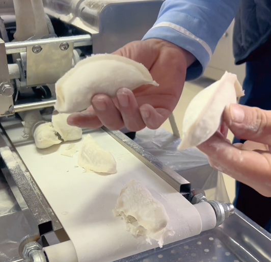 包子餃子一體機(jī)做的蒸餃